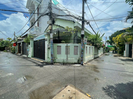 Bán nhà hẻm đường 7 Linh Tây góc 2 mặt tiền ô tô, 138.7m², ngang 8.85m. Hệ số xây dựng 4.